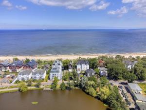 an aerial view of a town with a beach at Seehof Wohnung 1.33 in Bansin