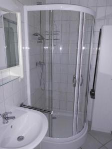 Koupelna v ubytování Ferienbungalow Fleesensee