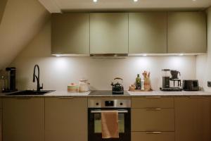 Köök või kööginurk majutusasutuses Design Hideaway On The Lauenburg Lake District