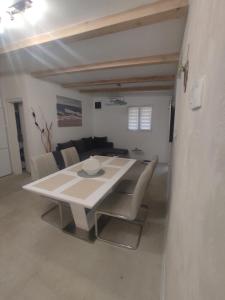 Posezení v ubytování Oaza mira + 1 fotografie