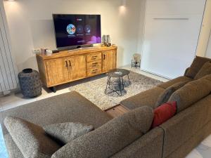 Et tv og/eller underholdning på Tantor 1 zeezicht + 3 billeder