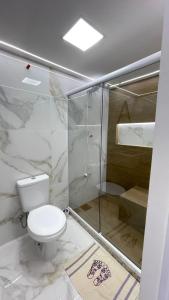 Et badeværelse på Casa 2 quartos Mirante Piratininga