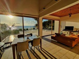 Naturlandskabet i nærheden af villaen