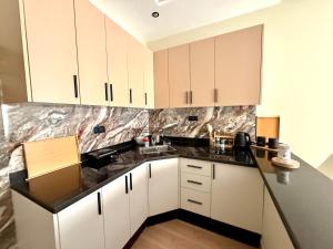 Nhà bếp/bếp nhỏ tại Modern apartment in the center of Tetouan