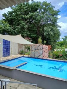 Swimmingpoolen hos eller tæt på Hostel Sossego do Garças