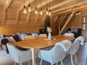 Et opholdsområde på Tomina Koliba Lika + 24 billeder