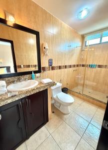 Ένα μπάνιο στο Hotel Flamingo +39 φωτογραφίες