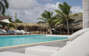 Swimmingpoolen hos eller tæt på Sorobon Bay Hotel