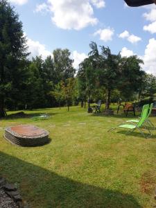 En have udenfor Domek pod lasem + 17 billeder