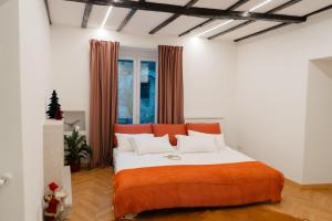 En eller flere senge i et værelse på Belvedere 237 Lakeview Terrace Luxury Apartment