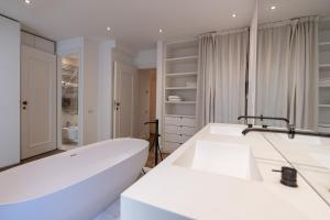 Et badeværelse på Ca' Luce Canal Grande + 72 billeder