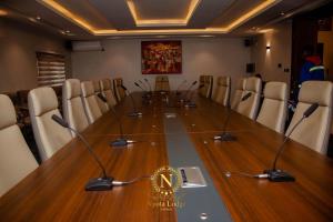 Konferenční prostory v ubytování Nyota Lodge Hôtel