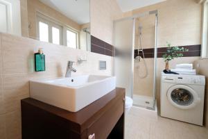 Ένα μπάνιο στο Tallinn City Apartments - Old Town +91 φωτογραφίες