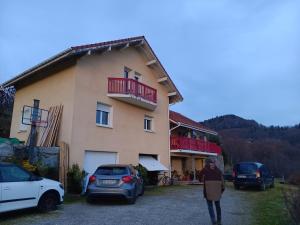 En generel udsigt til bjerge eller udsigt til bjerge taget fra feriehuset