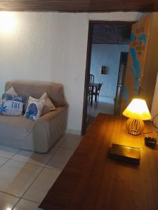 Khu vực ghế ngồi tại Casa por día na Praia - Tucuns