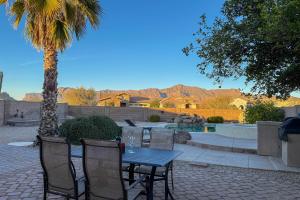 En generel udsigt til bjerge eller udsigt til bjerge taget fra feriehuset