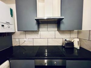 Fotografie z fotogalerie ubytování Emerald Room v destinaci Ponders End