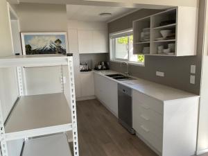 Nhà bếp/bếp nhỏ tại Roberts Street Central