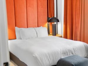 Ένα ή περισσότερα κρεβάτια σε δωμάτιο στο Symons Block Suite 3 +8 φωτογραφίες