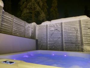 Swimmingpoolen hos eller tæt på Levi Lapland Luxury Igloos C