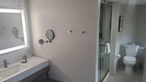 Koupelna v ubytování The Plaza Hotel Columbus at Capitol Square