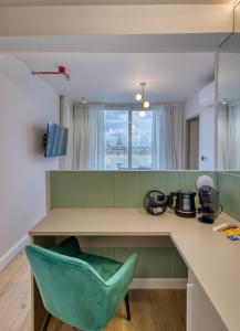 Kuchyň nebo kuchyňský kout v ubytování 7 Main Gate