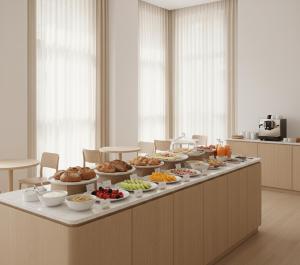 锡瓦斯Lityum S Hotel的包含不同食物的自助餐 更多13张照片