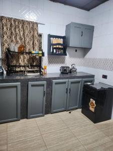 Nhà bếp/bếp nhỏ tại Cozy Home