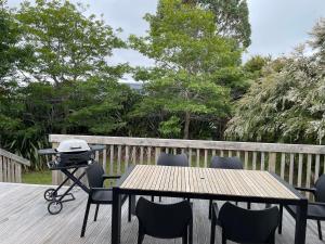 En balkon eller terrasse på Playground Fun on Town Doorstep!