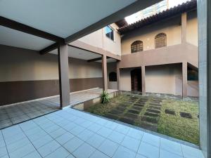 Tòa nhà nơi chỗ nghỉ nhà dân tọa lạc