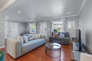 Et opholdsområde på Marbella Lane - Buckingham Place Laundry P