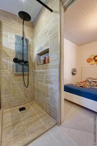 Et badeværelse på Villa avec Piscine en Pleine Nature au Gros Morne