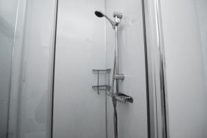 Et badeværelse på The Linden Leaf Rooms + 51 billeder