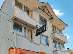 Το κτήριο όπου στεγάζεται  το ξενοδοχείο +18 φωτογραφίες