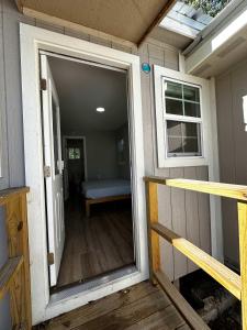 Fotografie z fotogalerie ubytování Private En-suite in Tiny Luxury Home v destinaci Webberville