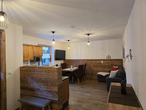 Nhà bếp/bếp nhỏ tại Tauernapart II +10 ảnh