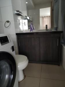 Ένα μπάνιο στο Seba&Tania