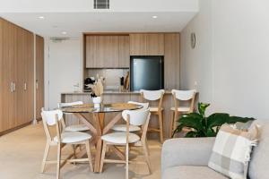 Η κουζίνα ή μικρή κουζίνα στο 511 at CODA - Your Urban Oasis