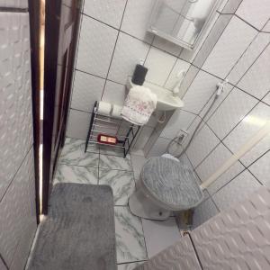 Et badeværelse på Vila morro casas de praia + 7 billeder