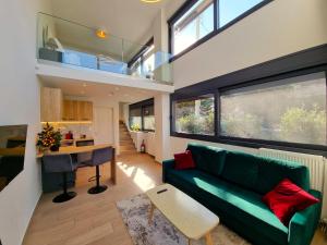 Χώρος καθιστικού στο 10 Apartments & Suites Athens