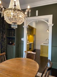 Køkken eller tekøkken på Seapoint Cottage, Luxury Accommodation + 6 billeder