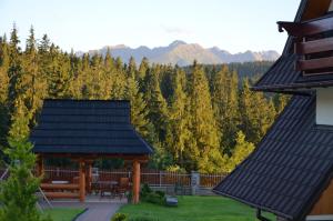 Výhľad na hory alebo výhľad na hory priamo z of the bed and breakfast