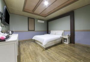 TV a/nebo společenská místnost v ubytování KS Hotel