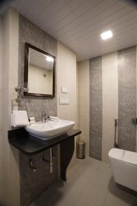 Phòng tắm tại HnM-The Boutique Hotel, Udaipur