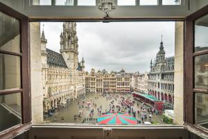Nespecifikovaný výhled na destinaci Brusel nebo výhled na město při pohledu z hotelu