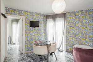 Et tv og/eller underholdning på Sevilla Center Premium Parking Free