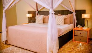 En eller flere senge i et værelse på Heritage by Serendib + 35 billeder