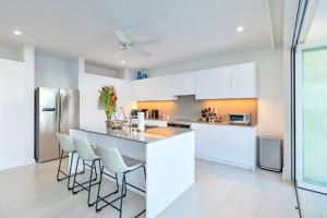 Køkken eller tekøkken på Villa Ferraj - by ZenBreak