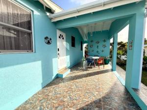 Το κτήριο όπου στεγάζεται  η παραθεριστική κατοικία +17 φωτογραφίες