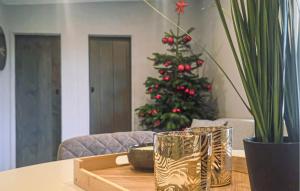 Billede fra billedgalleriet på Gorgeous Home In Den Oever With House A Panoramic View i Den Oever